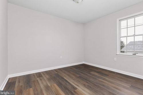 353 Banks Fort Rd, Strasburg VA  22657-2159 exterior