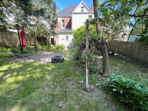 307 Graham St, Pittsburgh PA  15206-2839 exterior