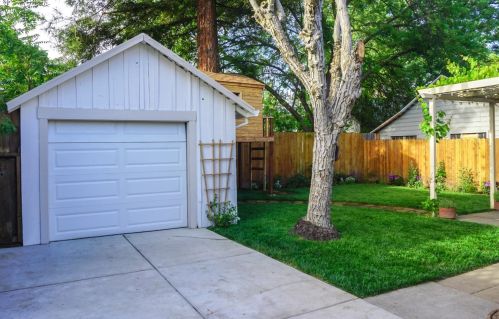 817 Cross St, Woodland CA  95695-4040 exterior