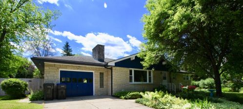 13805 Lilac Ln, Waukesha, WI 53151-3153