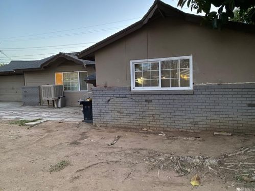 6412 Rustic Ln, Riverside, CA 92509-5745