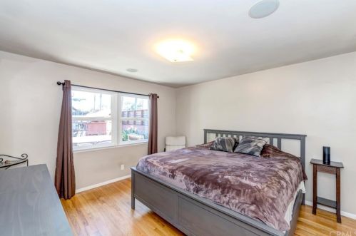 1740 Hickory Ave, Torrance CA 90503-7219 exterior