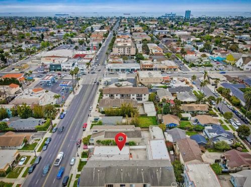 757 Redondo Ave, Long Beach CA  90804-5140 exterior