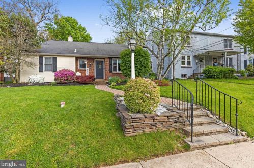225 Central Ave, Souderton PA  18964-1428 exterior