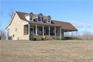 1871 Tummins Rd, Mc Ewen, TN 37101-4416