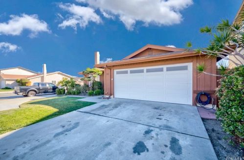 1046 Gian Dr, Torrance, CA 90502-2330