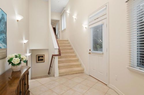 3304 Silver Oak Ln, Vista CA  92084-6614 exterior