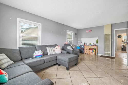 536 33rd St, San Bernardino, CA 92405-2404
