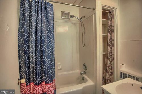 529 West St, Carlisle PA  17013-2838 exterior