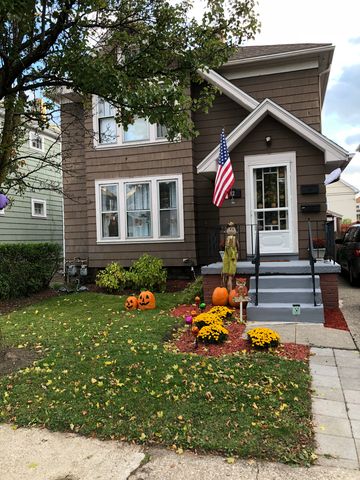 42 Avery Ave, Buffalo, NY 14216-1820