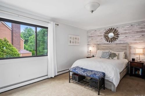 208 Ivy Hill Ln, Rye Brook NY  10573-1607 exterior