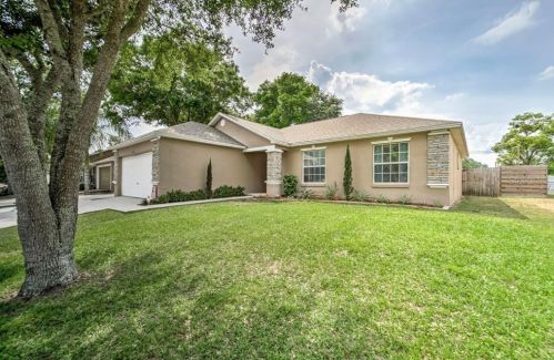 5964 Hillside Heights Dr, Lakeland, FL 33813-4322