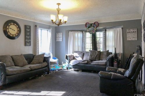 1412 Sloan Ave, Compton, CA 90221-5054