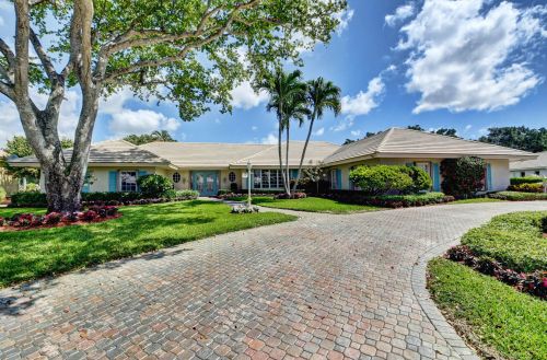 4906 Lake Dr, Boynton Beach, FL 33436-5913