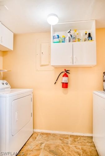 1813 Long Pt Ln, Sanibel FL 33957-2423 exterior