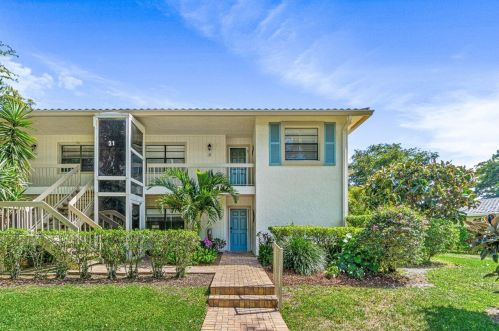 31 Westgate Ln, Boynton Beach, FL 33436-6384