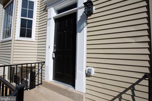 702 Club House Rd, Fredericksburg, VA 22406-1208