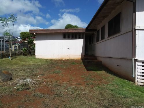 1616 Anakole Pl, Pearl City HI  96782-2001 exterior