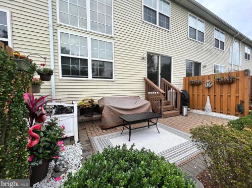 324 Glenn Rose Cir, Norristown PA 19406-1783 exterior