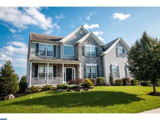 912 Betty Ln, Easton, PA 18040-8093