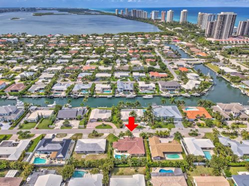 1241 Bimini Ln, West Palm Beach FL  33404-2770 exterior