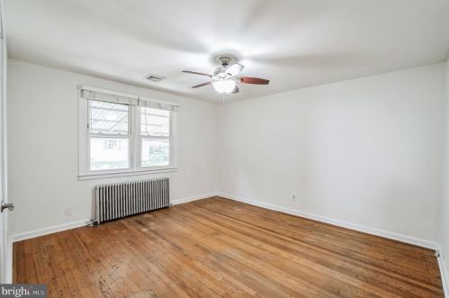 300 Highland Ter, Holmes PA  19043-1310 exterior