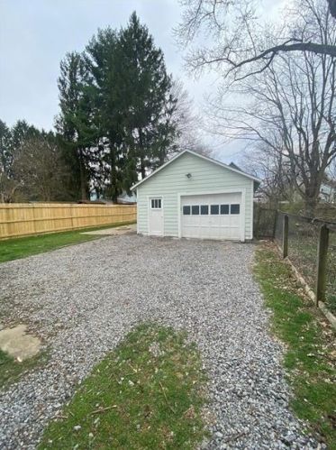 7 Lebanon Ave, Greenville, PA 16125-1935