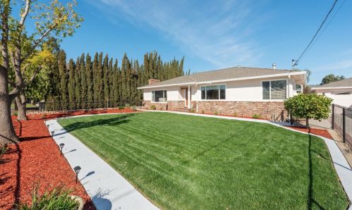 10800 6th St, Gilroy, CA 95020-8933
