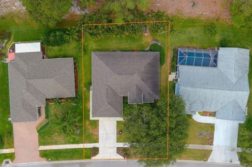 147 Estelle Dr, Naples FL  34112-7059 exterior