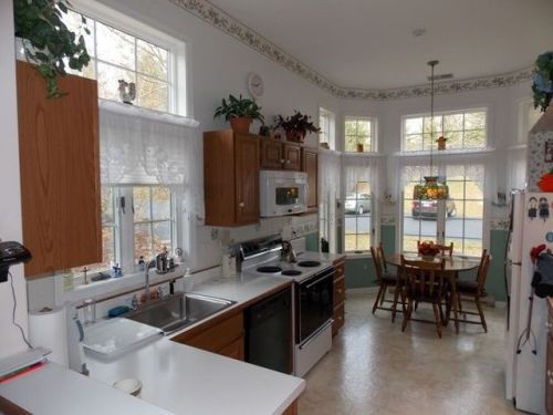 311 Birch Ln, Hawley, PA 18428-7706