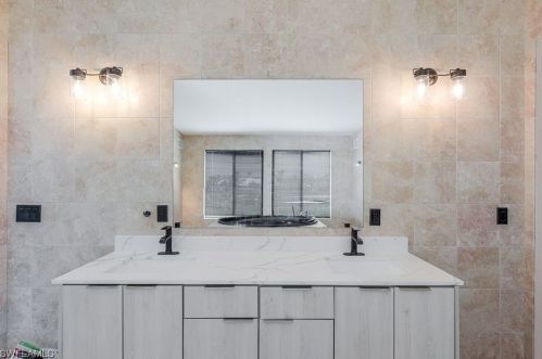 4150 Dingman Dr, Sanibel FL 33957-5107 exterior