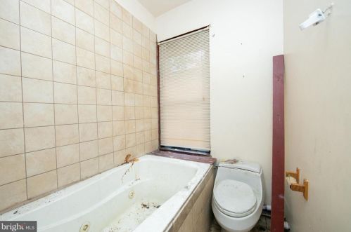 568 Spruce St, Camden NJ  08103-2131 exterior