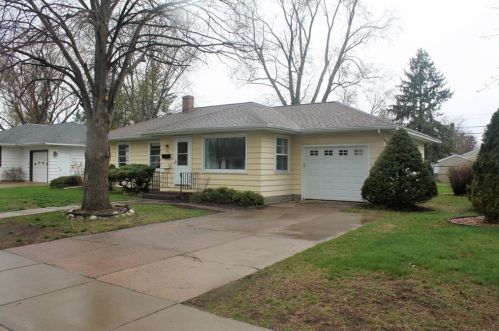 128 Fillmore Ave, Eau Claire, WI 54701-6533