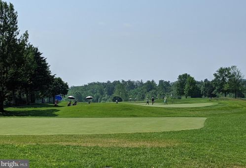 5936 Amber Ridge Rd, Haymarket VA  20169-2620 exterior