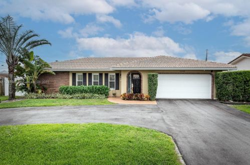 1592 8th St, Boca Raton, FL 33486-8406