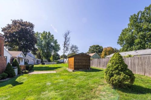 155 Greenbriar Rd, Meriden CT 06450-6810 exterior