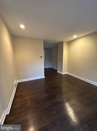 5540 Bass Pl, Washington, DC 20019-6371