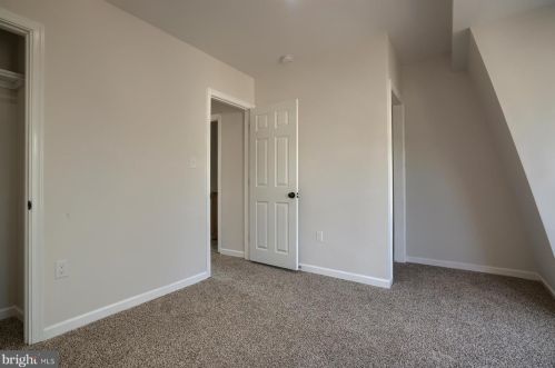 330 Oak St, Pottstown PA  19464-5357 exterior