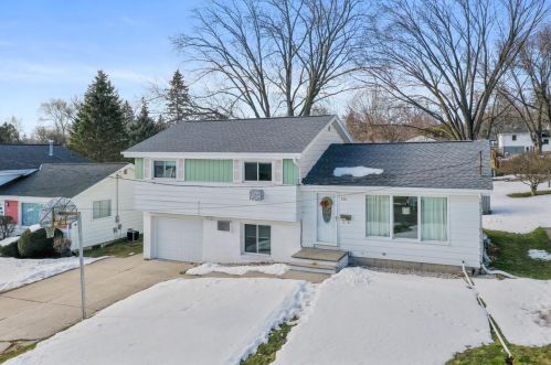 250 Dauphin St, Green Bay, WI 54301-2155