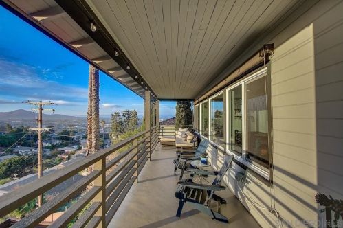 4360 Smt Dr, La Mesa CA 91941-7844 exterior