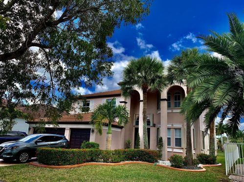 5160 158th Ave, Hollywood, FL 33027-5610
