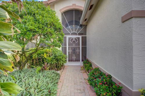 11719 Caracas Blvd, Boynton Beach, FL 33437-4081