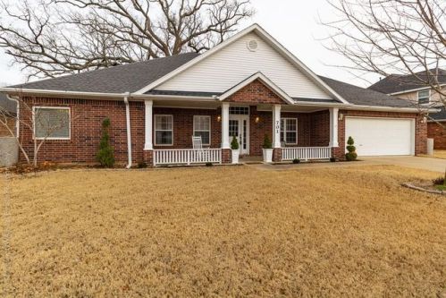 701 Baylor St, Bentonville AR  72712-7404 exterior