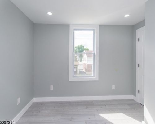 22 Harvard St, Nutley NJ  07110-3322 exterior