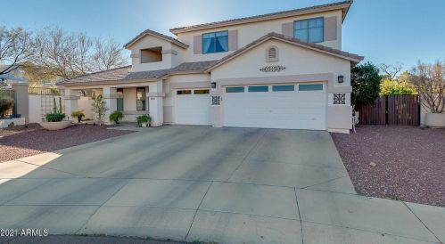 9818 26th Ln, Phoenix, AZ 85041-9532