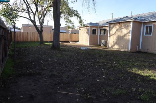 50 Banchio St, West Pittsburg CA  94565-3427 exterior