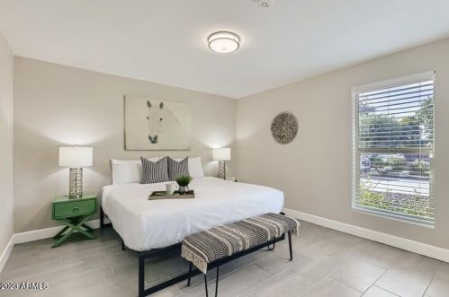 8007 7th Ave, Phoenix AZ  85021-5613 exterior