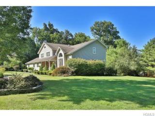 1 Redbud Ln, Blauvelt, NY 10913-1417