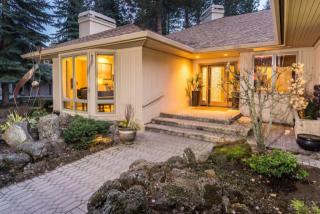 20445 Steamboat, Bend OR  97702-9485 exterior