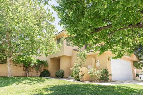 2204 Avenue, Lancaster, CA 93536-7900